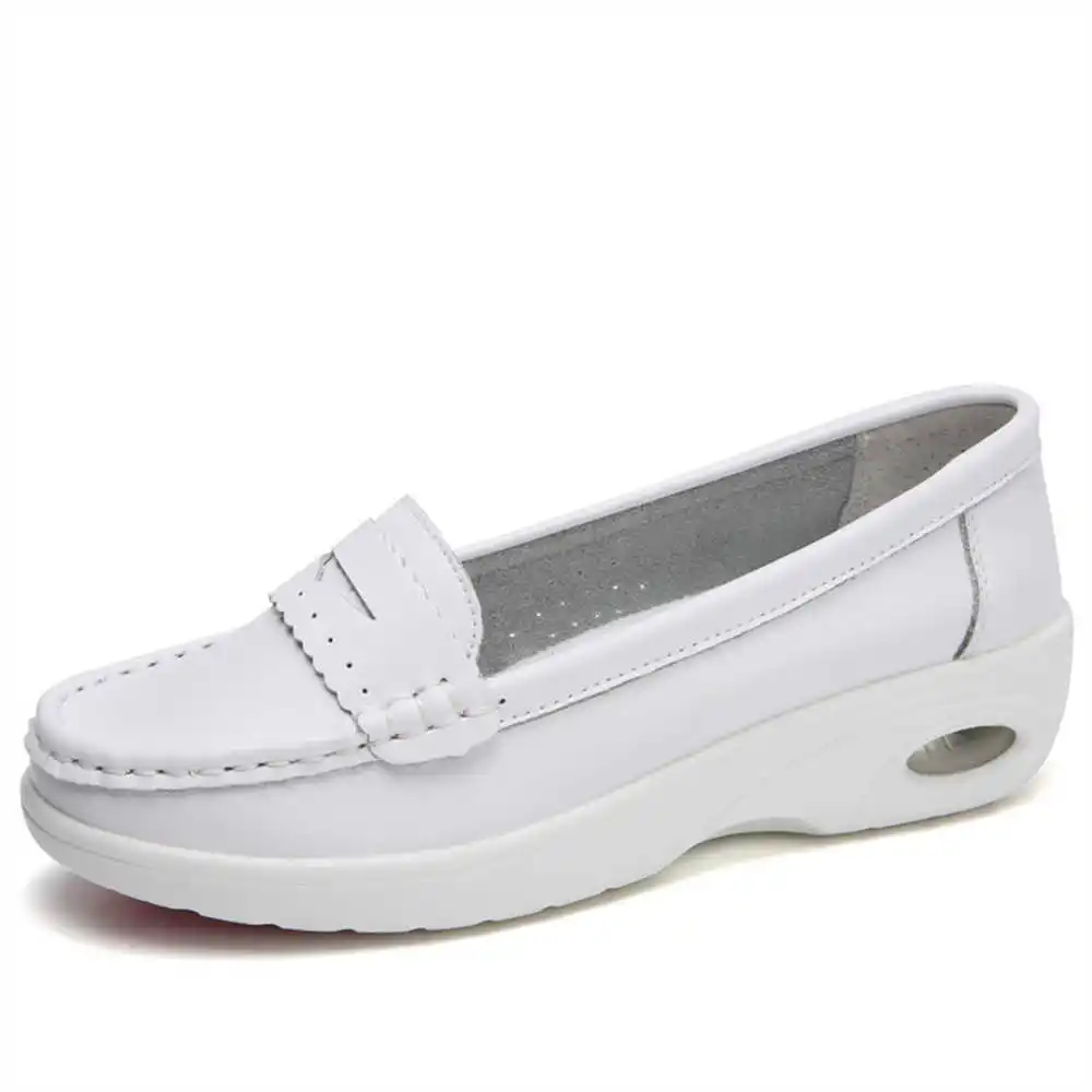 Thick Sole Slipon White Traine - Streetwear Brand In Vietnam のレビューと価格