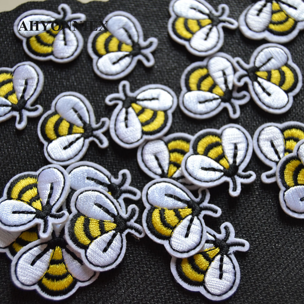 10pcs/lot Small Yellow Bee Pat - Streetwear Brand Stickers のレビューと価格