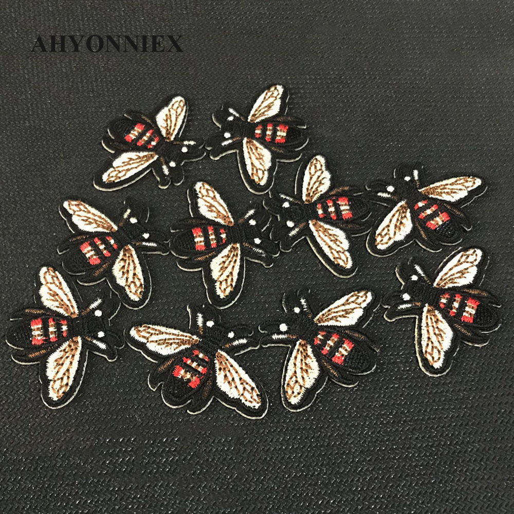 10pcs/lot Small Yellow Bee Pat - Streetwear Brand Stickers のレビューと価格