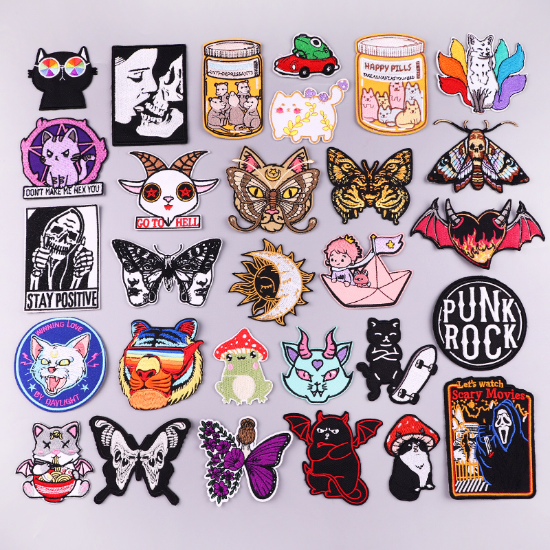 Punk Patch Tiger/Butterfly Emb - Streetwear Brand Stickers のレビューと価格