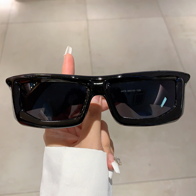 Y2k Wrap Round Men Sunglasses  - Streetwear Brand Y2K のレビューと価格
