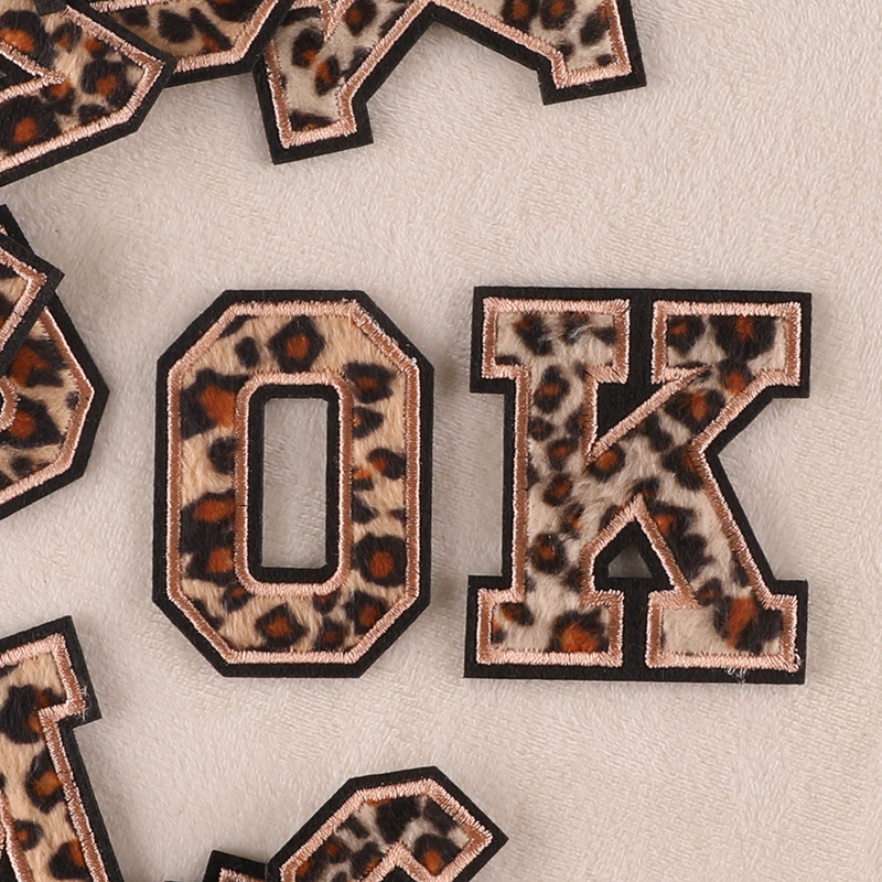 Carnival Leopard Print Letters - Streetwear Brand Stickers のレビューと価格